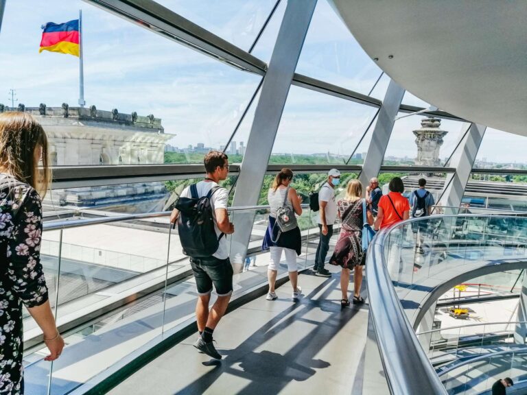 Visitando o Reichstag com crianças: Guia familiar para o Parlamento de Berlim