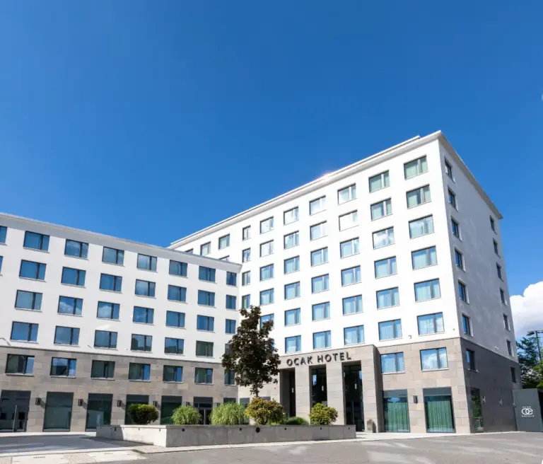 柏林橡树酒店：您游览国会大厦的理想下榻之处