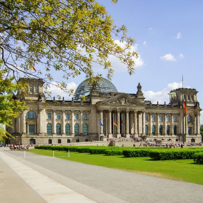 柏林政府区及国会大厦游览：完整游客指南