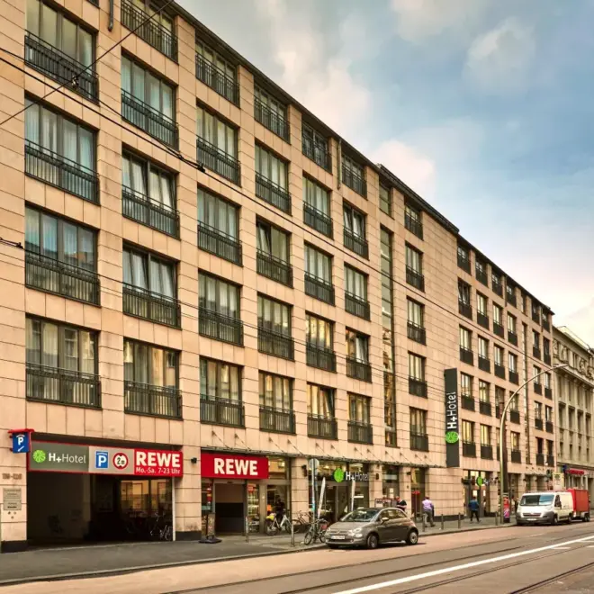 H+ Hotel Berlin Mitte: la base ideale a 4 stelle per esplorare il Palazzo del Reichstag e il centro storico di Berlino.